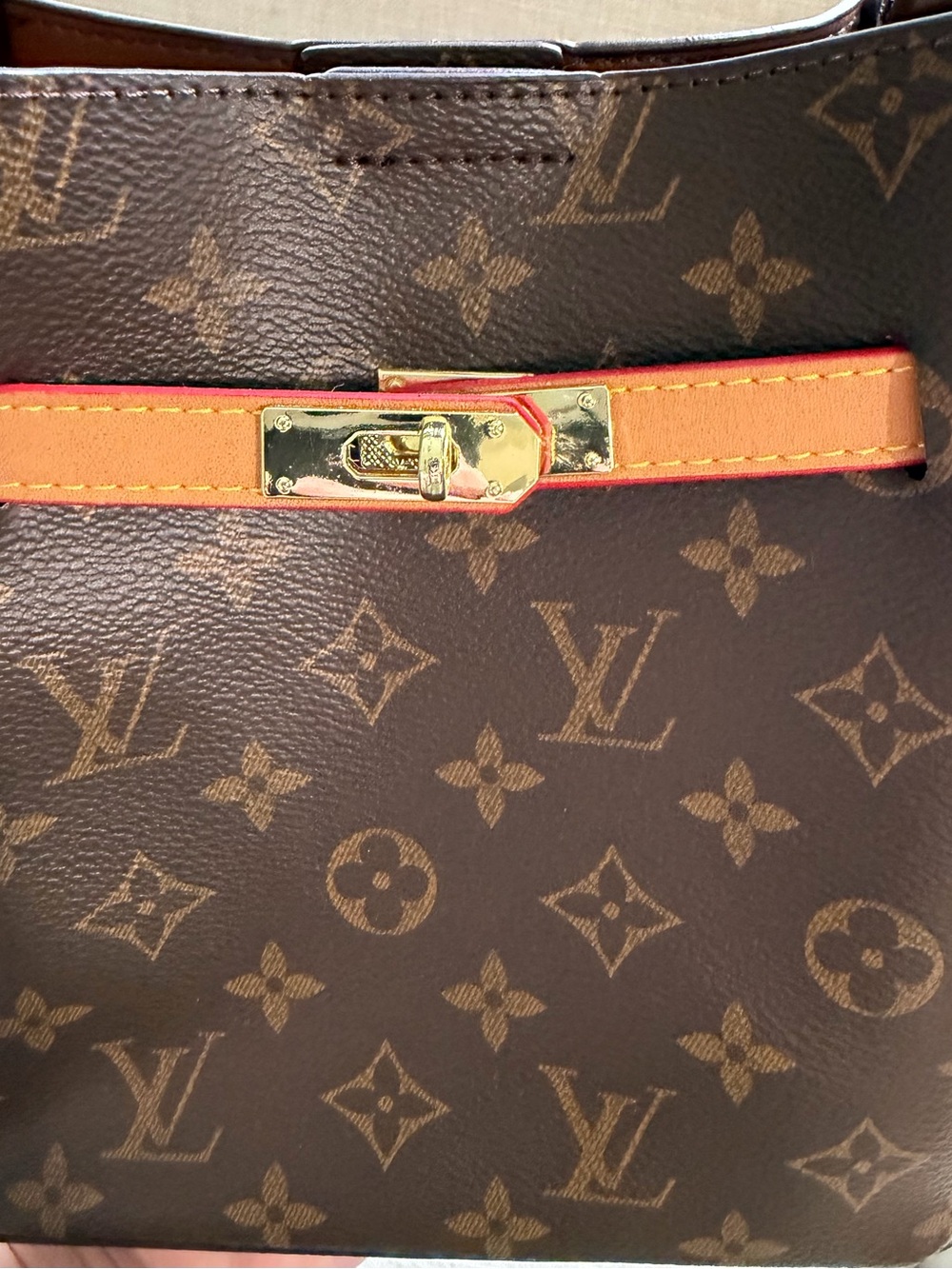 Handbag - Picture 3 of 10